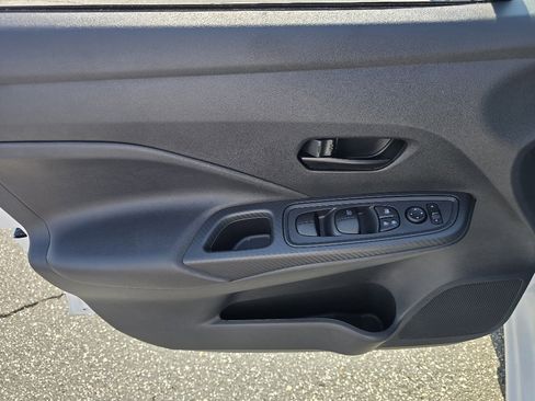 Used 2025 Nissan Versa S w/ Trunk Package image 7