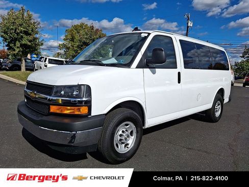 Certified 2025 Chevrolet Express 3500 LS w/ Chrome Appearance Package image 11