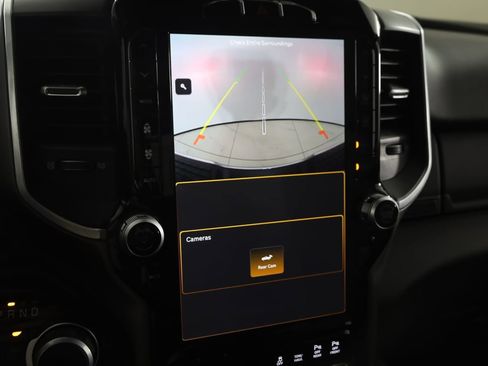 Used 2024 RAM 2500 Big Horn w/ Level 2 Equipment Group AWD/4WD image 10