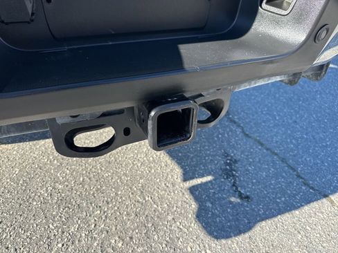 Used 2023 Ford F250 Lariat w/ FX4 Off-Road Package image 31