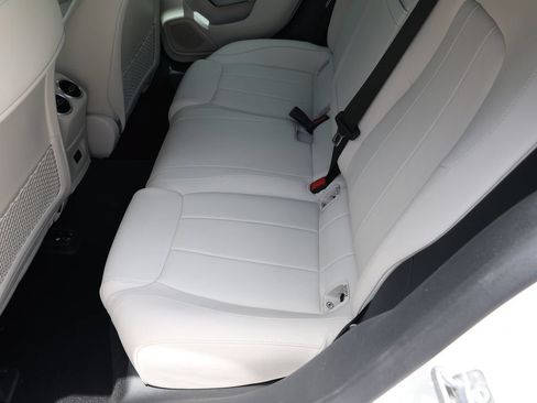 Used 2023 Mercedes-Benz CLA 250 4MATIC w/ Premium Package image 18