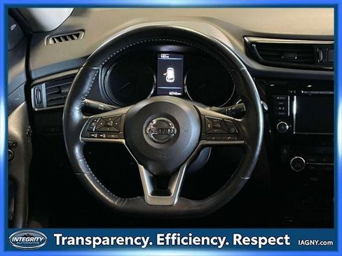 Used 2019 Nissan Rogue SV w/ Premium Package image 13