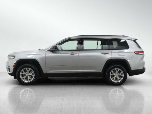 Used 2023 Jeep Grand Cherokee L Limited AWD/4WD image 3