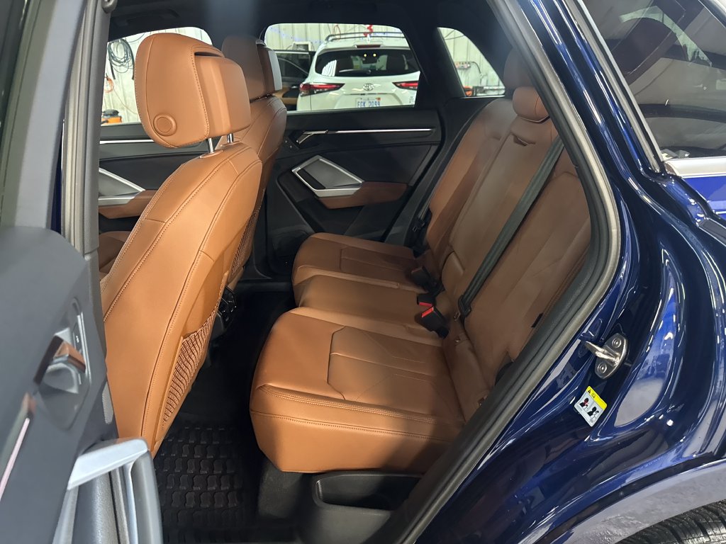 Certified 2025 Audi Q3 2.0T Premium Plus w/ Premium Plus Package AWD/4WD image 29