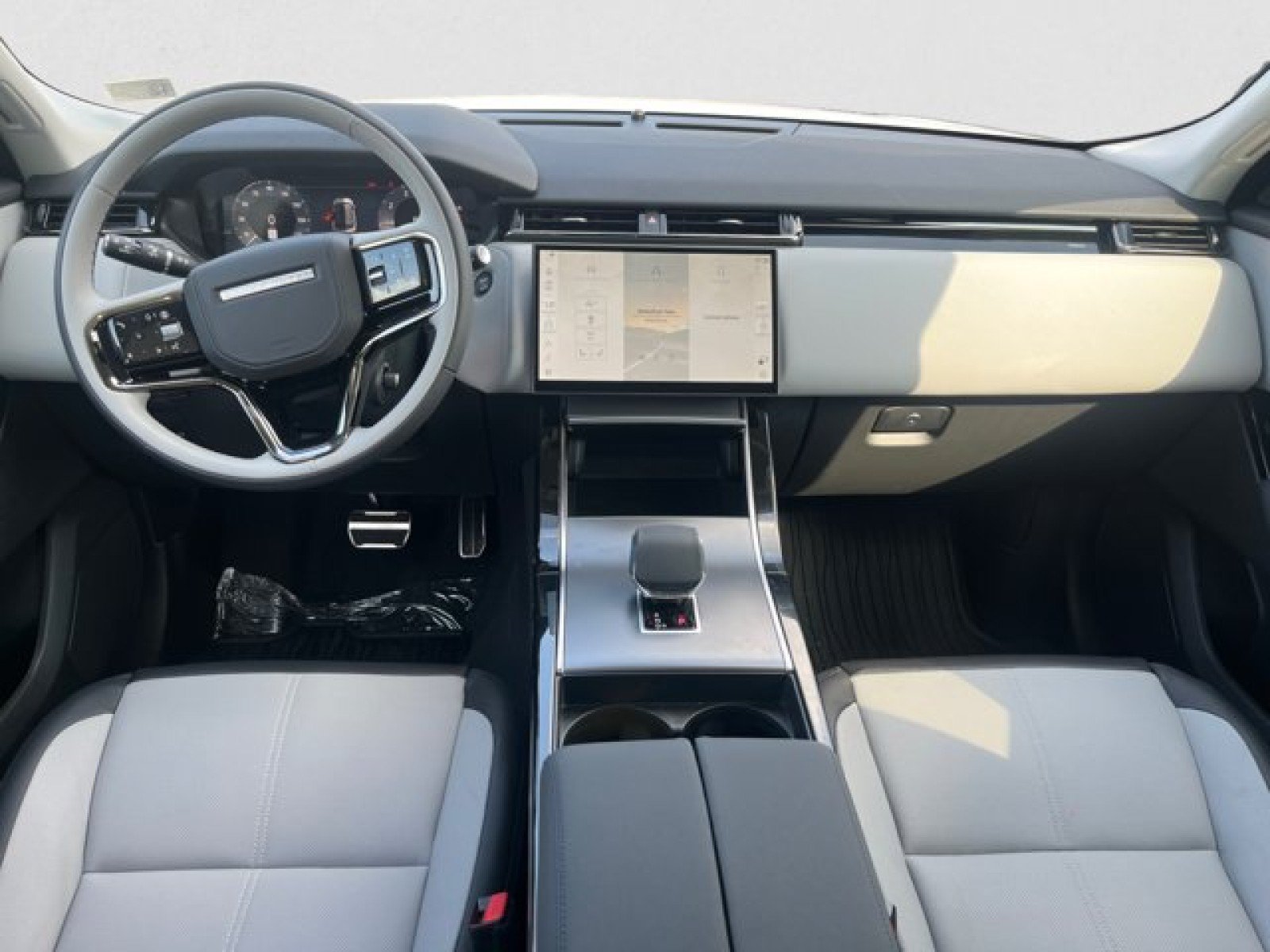 Certified 2025 Land Rover Range Rover Velar Dynamic SE AWD/4WD image 13