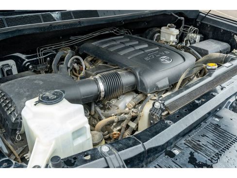 Used 2017 Toyota Tundra SR5 w/ SR5 Upgrade Package AWD/4WD image 30