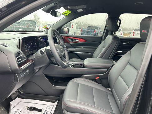 Used 2024 Chevrolet Traverse Z71 image 22