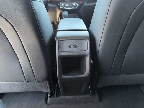 Used 2025 Chevrolet Trax LT w/ LT Convenience Package image 20