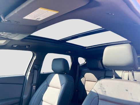 Used 2023 Chevrolet Blazer RS w/ Driver Confidence II Package image 23