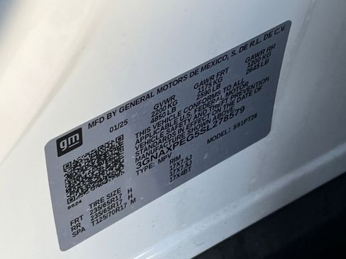 Used 2025 Chevrolet Equinox LT image 30