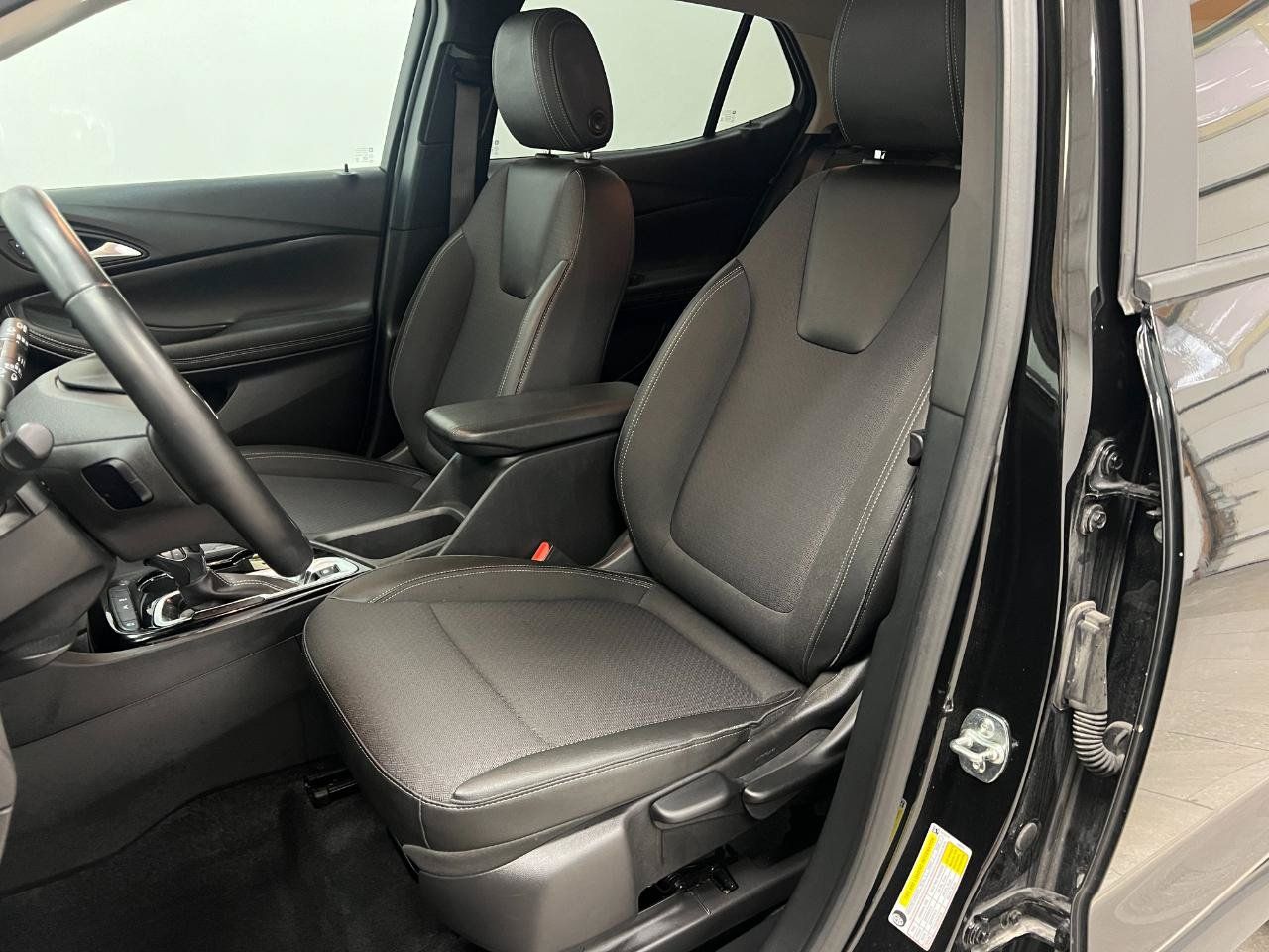 Used 2025 Buick Encore GX Preferred FWD image 24