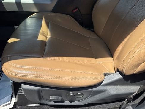 Used 2022 Ford F250 Lariat w/ Lariat Ultimate Package AWD/4WD image 12
