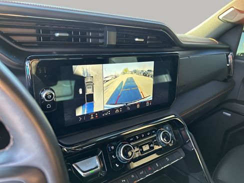 Used 2024 GMC Sierra 1500 AT4 w/ Technology Package image 37