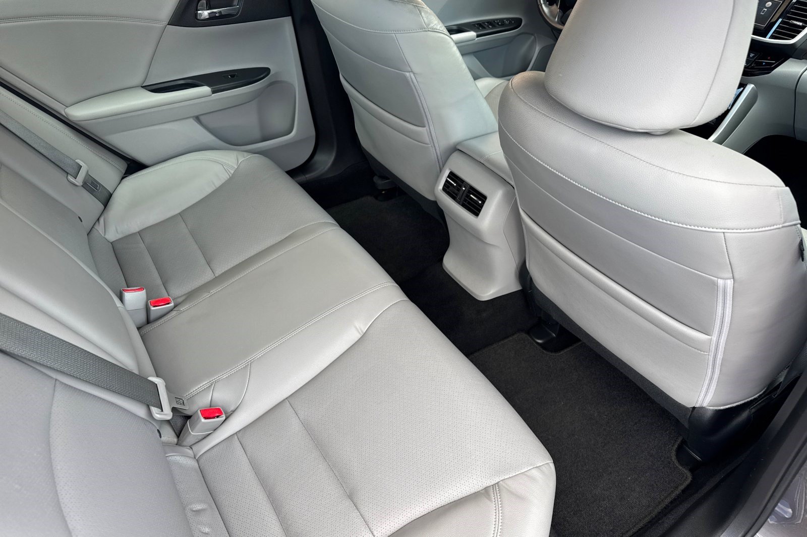Used 2016 Honda Accord EX-L image 31