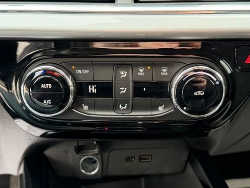 Certified 2024 Chevrolet Trax LT w/ Driver Confidence Package image 29