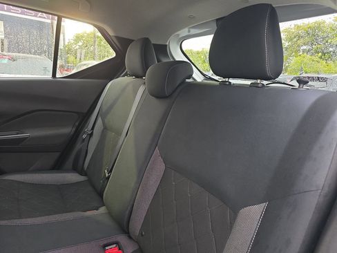 Used 2019 Nissan Kicks S FWD image 17