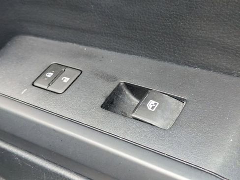 Used 2019 Toyota Tacoma SR w/ SR Convenience Package AWD/4WD image 33