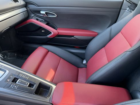 Certified 2022 Porsche 718 Boxster RWD image 17