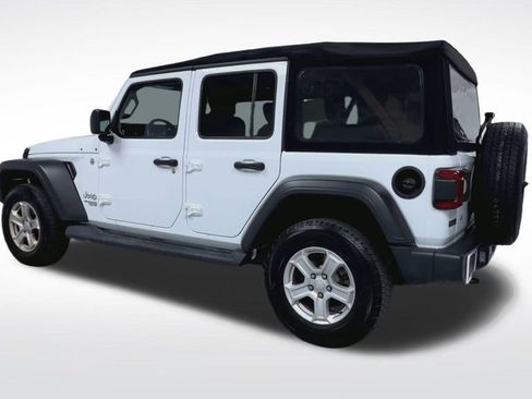 Used 2018 Jeep Wrangler Unlimited Sport S AWD/4WD image 5