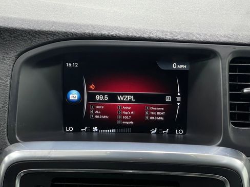 Used 2016 Volvo V60 T5 Premier image 23