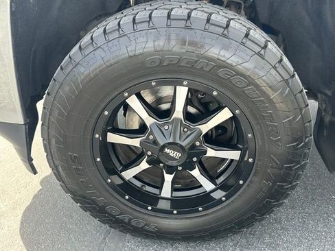 Used 2019 Chevrolet Silverado 2500 LT AWD/4WD image 31