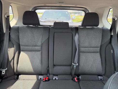 Used 2025 Nissan Rogue SV FWD image 26