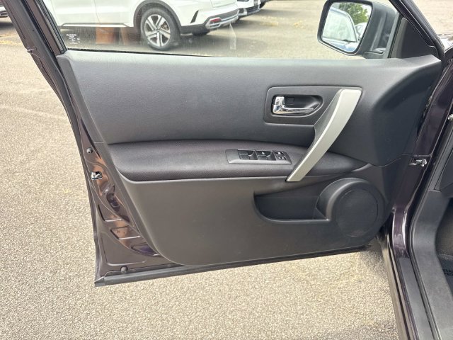 Used 2015 Nissan Rogue S w/ Convenience Package AWD/4WD image 13