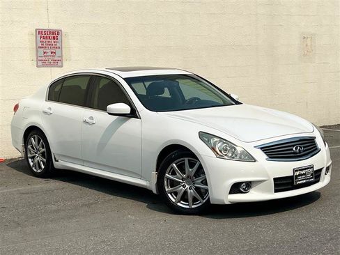 Used 2013 INFINITI G37 Journey w/ Premium Pkg RWD image 3