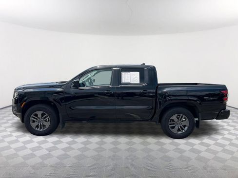 Used 2025 Nissan Frontier SV RWD image 8