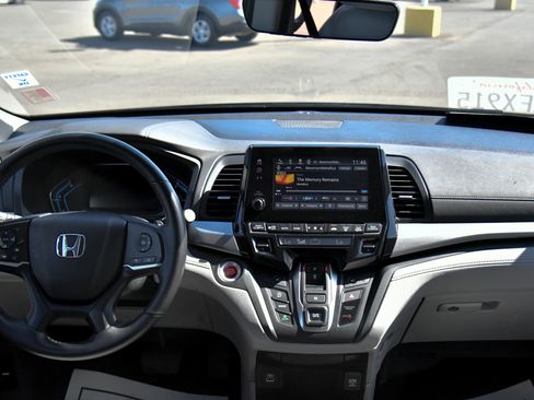 Used 2023 Honda Odyssey EX-L image 40