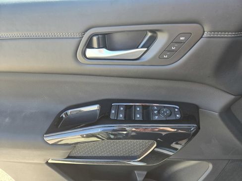 New 2026 Nissan Pathfinder Platinum w/ Cargo Package FWD image 12