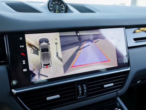 Certified 2022 Porsche Cayenne E-Hybrid image 19