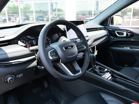 New 2026 Jeep Compass Latitude AWD/4WD image 24