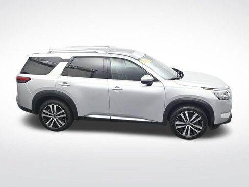 Used 2023 Nissan Pathfinder Platinum AWD/4WD image 34