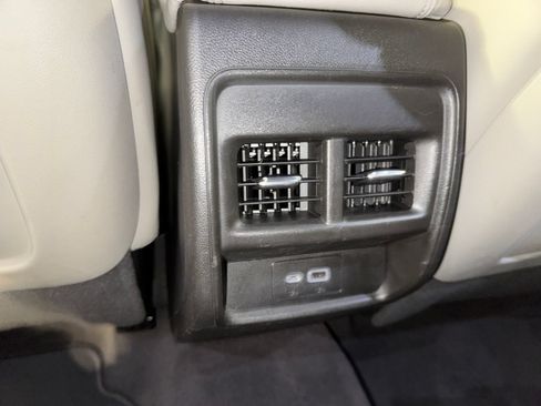Used 2023 Cadillac XT4 Premium Luxury AWD/4WD image 26