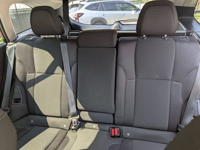 Used 2025 Subaru Outback Premium AWD/4WD image 27