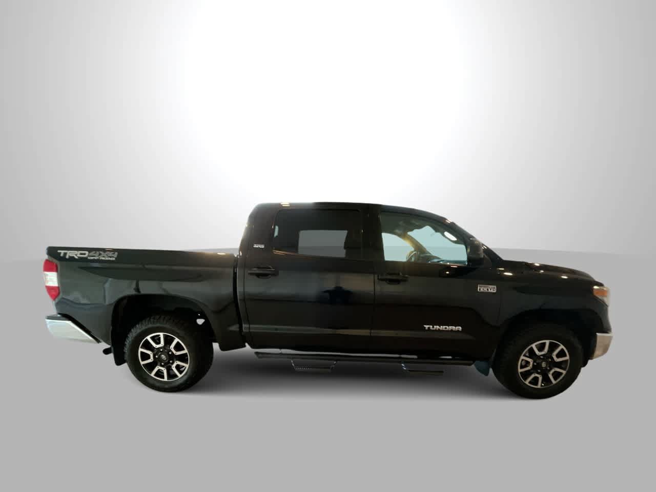 Used 2018 Toyota Tundra SR5 w/ TRD Off Road Package AWD/4WD image 9