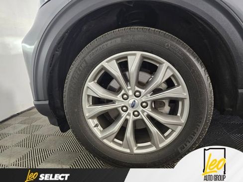 Used 2023 Ford Explorer XLT w/ Equipment Group 202A AWD/4WD image 22
