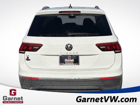 Used 2024 Volkswagen Tiguan SE image 4