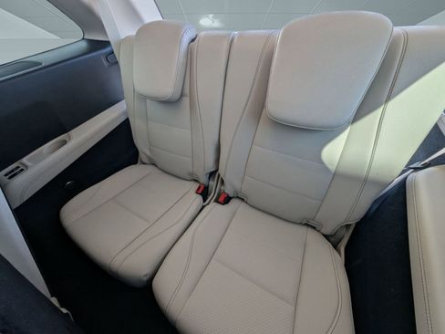 Certified 2025 Mercedes-Benz GLS 450 4MATIC image 23