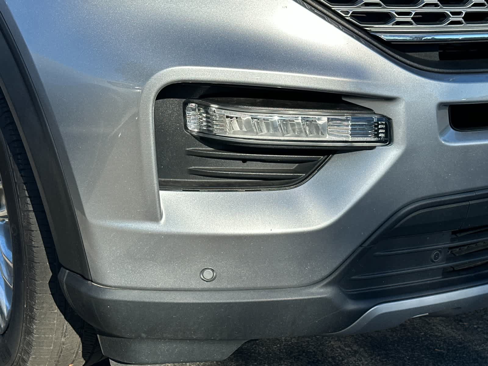 Used 2024 Ford Explorer Limited w/ Limited Technology Package AWD/4WD image 9