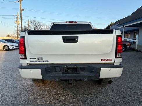 Used 2011 GMC Sierra 1500 Denali image 7