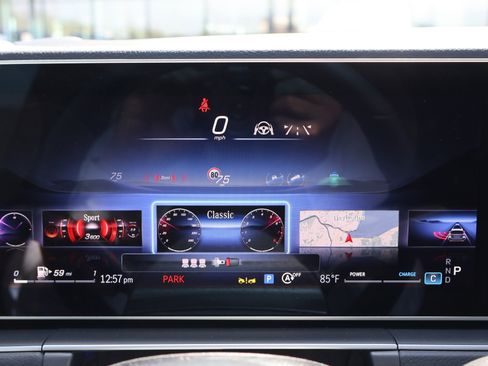 Used 2025 Mercedes-Benz GLE 350 4MATIC image 33