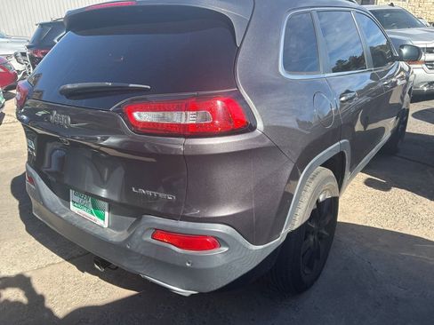 Used 2016 Jeep Cherokee Limited image 3