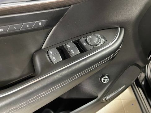 Used 2023 Buick Envision Avenir AWD/4WD image 20