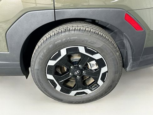 Used 2025 Hyundai Santa Fe SEL image 11