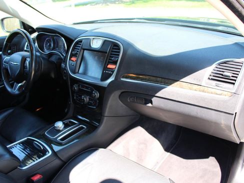 Used 2016 Chrysler 300 C AWD/4WD image 44