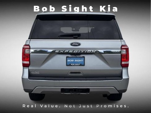 Used 2020 Ford Expedition Max XLT w/ Equipment Group 202A AWD/4WD image 8