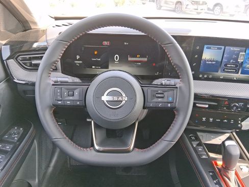 New 2026 Nissan Kicks SR image 9