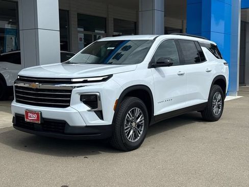 New 2026 Chevrolet Traverse LT w/ Driver Confidence Package FWD image 8